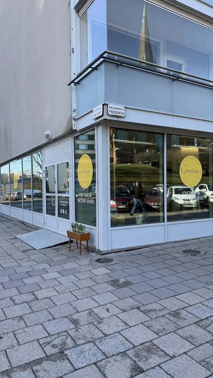Christina’s Nordic Vintage – Tanskalaiset Second hand huonekalut Turussa.
