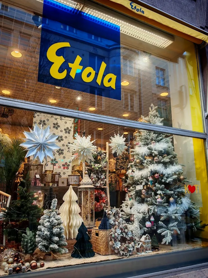 Etola Iso Roba